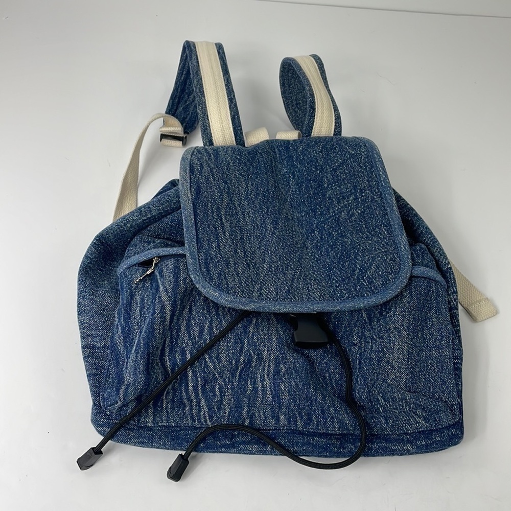 URBAN OUTFITTERS jean backpack
